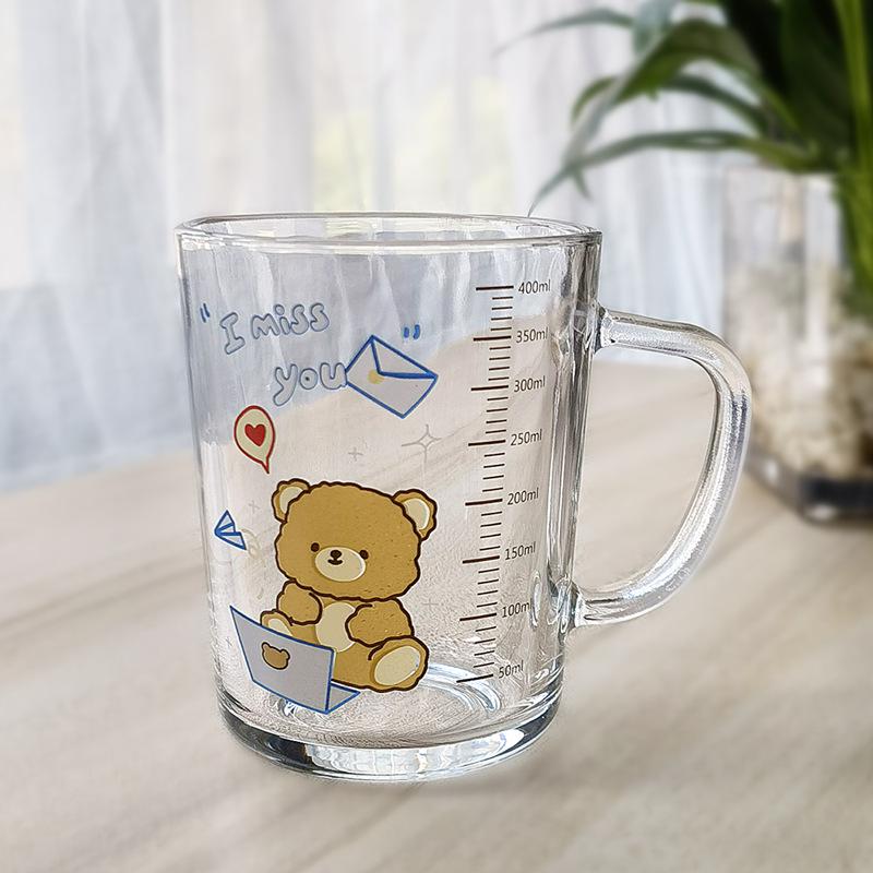 Cupa de lapte drăguță din sticlă cu pai de desene animate, cu capac și linguriță, cadou personalizat.