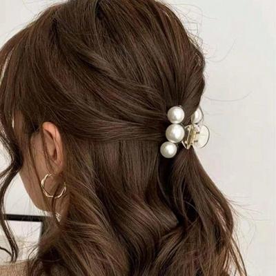 1pc Elegant And Lovely Faux Pearl Hair Claw For Side Bangs And Back Head Summer Claw Clips Hair Clips Hair Jaw Clip Hair Clamps Hair Clutch