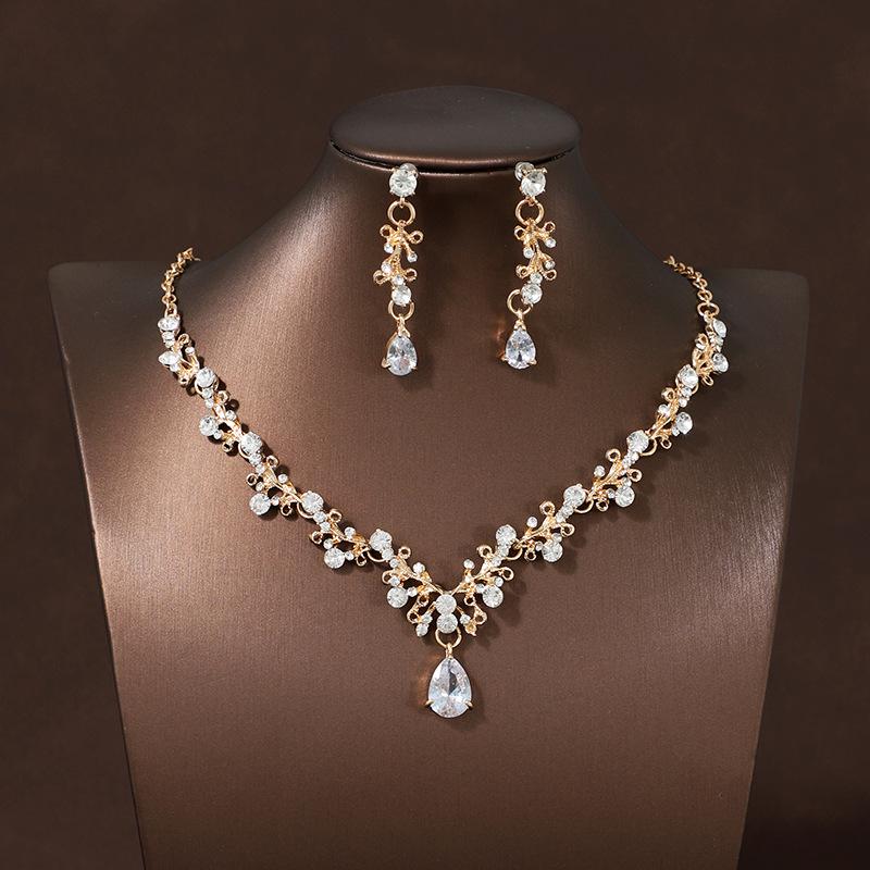 Vintage Black Sparkly Bridal Necklace & Earring Set for Weddings & Parties