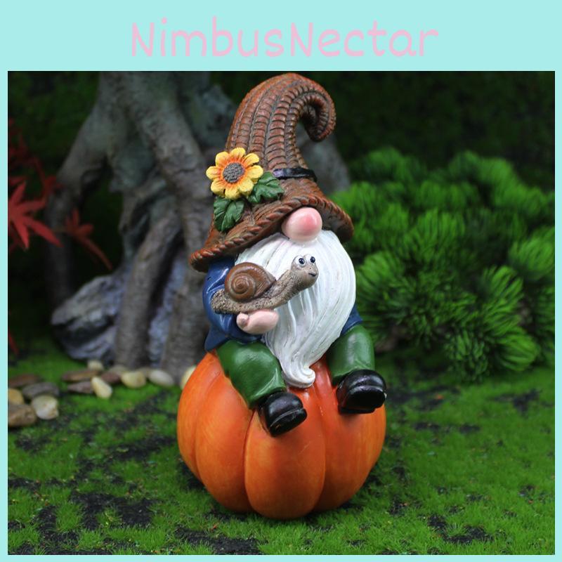 Rustic Dwarf Figure Resin Art Piece For Micro Garden Landscape With Pumpkin For Party Decoration