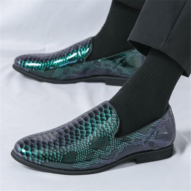 Fashion New Pointed Serpentine Mirror Patent Leather Slip On Shoes Men Designer Loafers Formal Wedding Prom Dress Homecoming Footwear