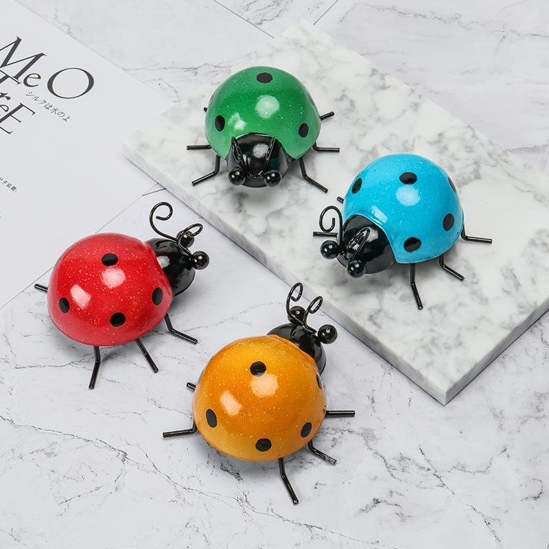 Creative Metal Ladybug Beetle Wall Hanging Mini Ornament Outdoor Garden Patio Yard Home Decor Figurine Sculpture Decoration