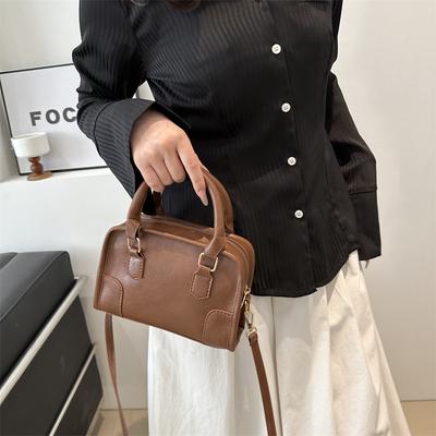 Bolsa de ombro feminina personalizada, nova bolsa de mão simples e moderna, casual, coreana, pequena bolsa quadrada, bolsa transversal retrô