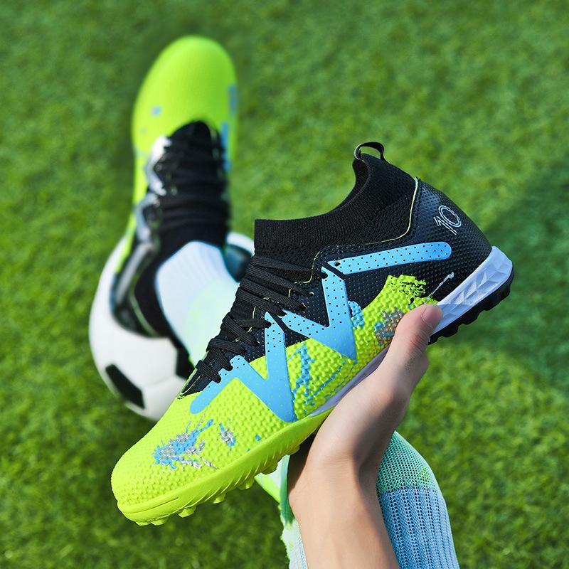 

Large size football shoes long nails short nails broken foreign trade men s and women s adult teenagers children s nails high top 45