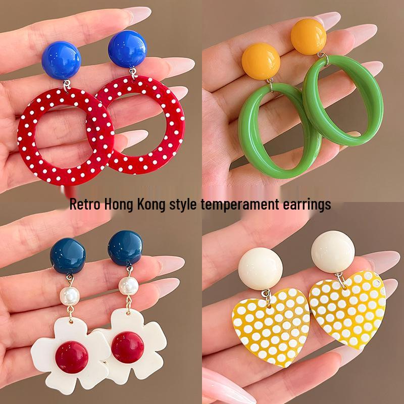 2025 New Retro Hong Kong Style Colorful Earrings: Luxury, High-End Studs, Exaggerated Fashion for Women
