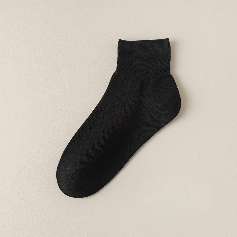 Женские летние тонкие и универсальные однотонные бесшовные свободные носки 1 pair чёрный
