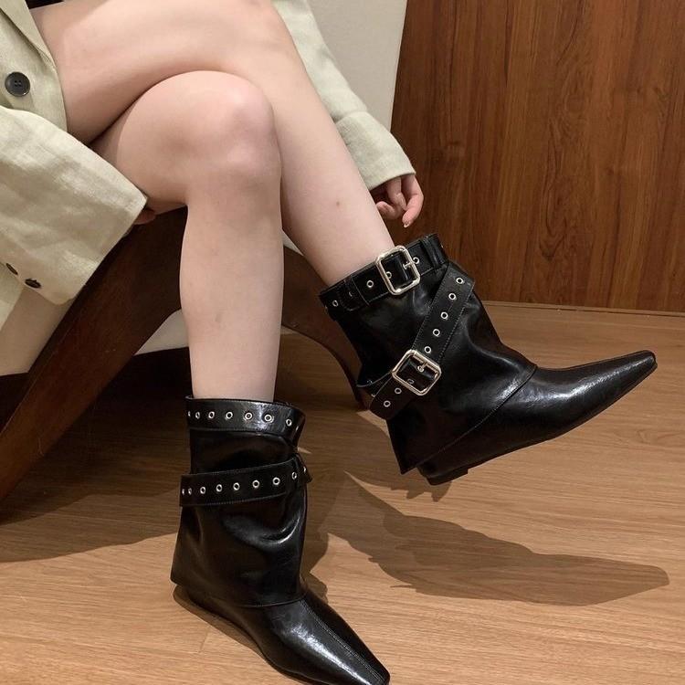 Autumn and winter new European and American sexy babes white high-heeled short boots belt buckle rivet babes square trousers boots