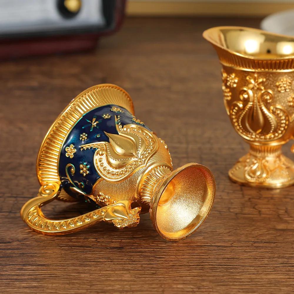 Golden handle cup, one cup Baijiu cup with handle, palace style, high-end restaurant wine cabinet decoration ornament