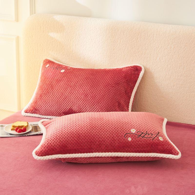 Thickened Milk Velvet Pillowcase Paired with Flannel Pillowcase and Coral Velvet Pillowcase