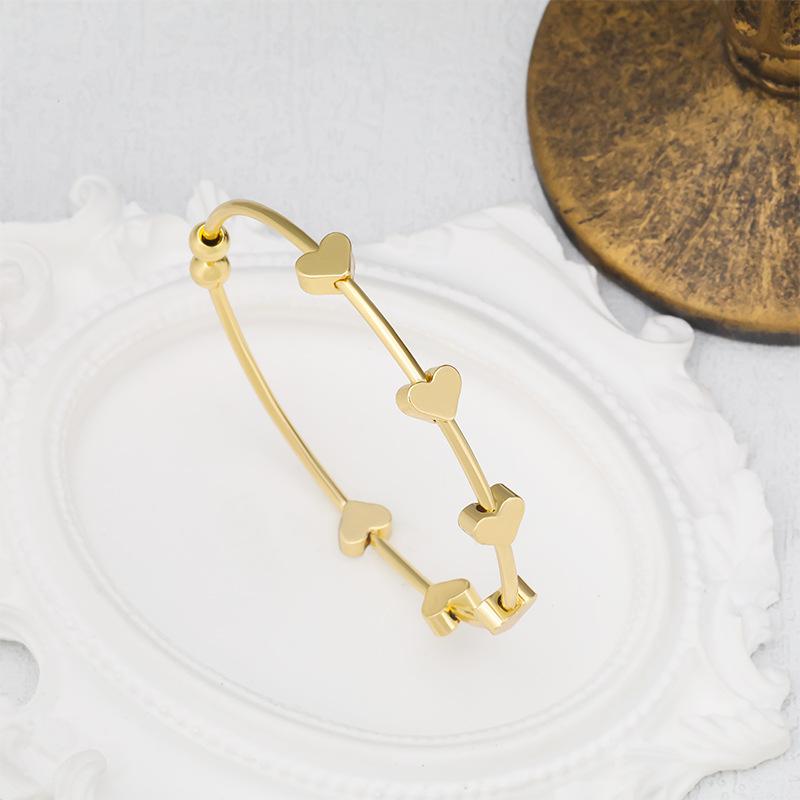 European and American Love Open Bracelet Fashionable Simple Light Luxurious Versatile Bracelet