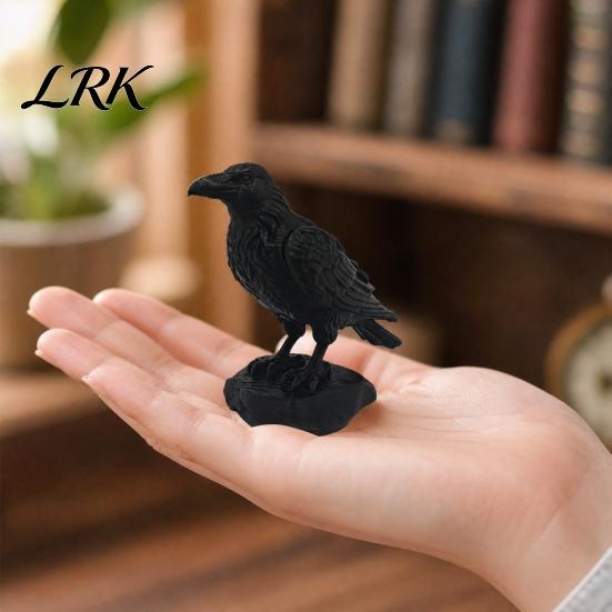 Figurina di Corvo Realistica Statua Stampata in 3D, Scultura di Uccello Gotica Dark Academia, Statuetta Corvo Stile Nero Opaco, Base Stabile in Roccia per