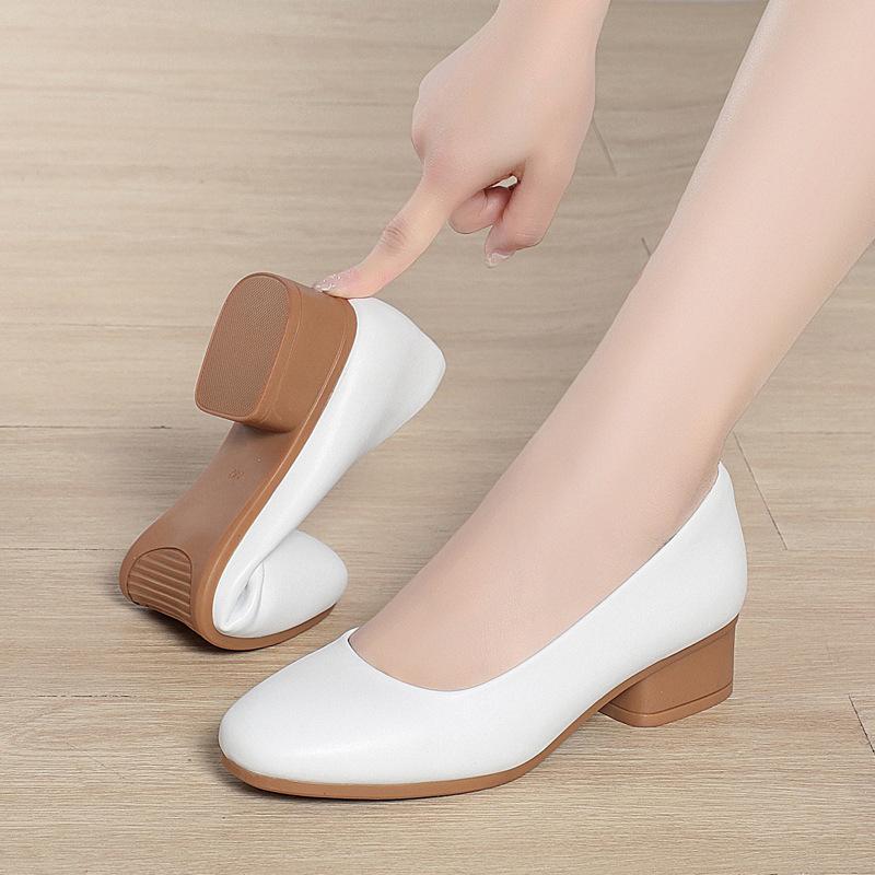 Soft-soled Work Shoes Are Not Tired After Standing for a Long Time, Thick-heeled Professional Leather Shoes Are Non-slip and Comfortable,