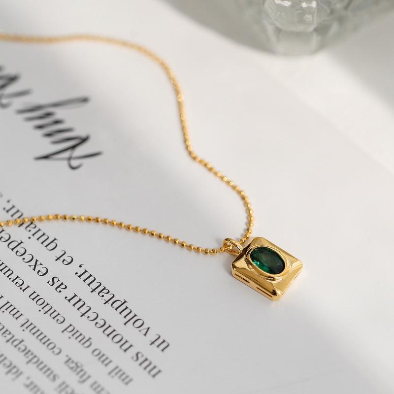 

Новый высококачественный зеленый кристалл из нержавеющей стали 316L, квадратный кулон, ожерелье из нержавеющей стали для женщин, модные украшения для девочек из Кореи, сексуальная цепочка на шею