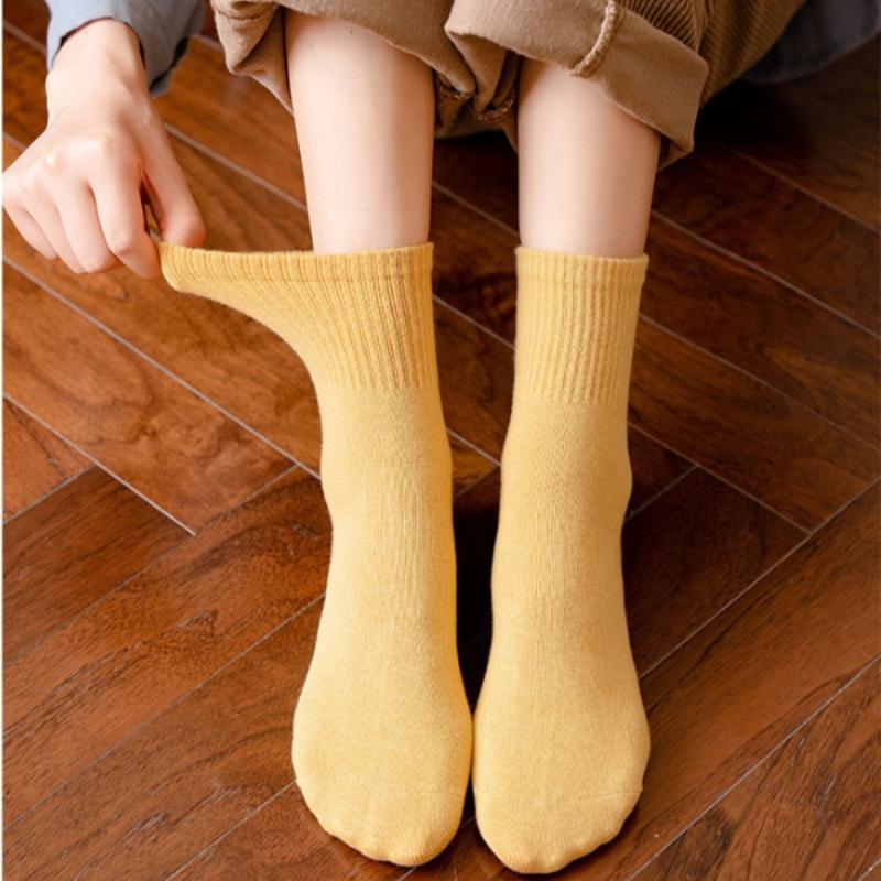 Autumn and Winter Women's Solid Color Cotton Socks Mid-Calf Socks Women's Fashionable Thickened Long Socks