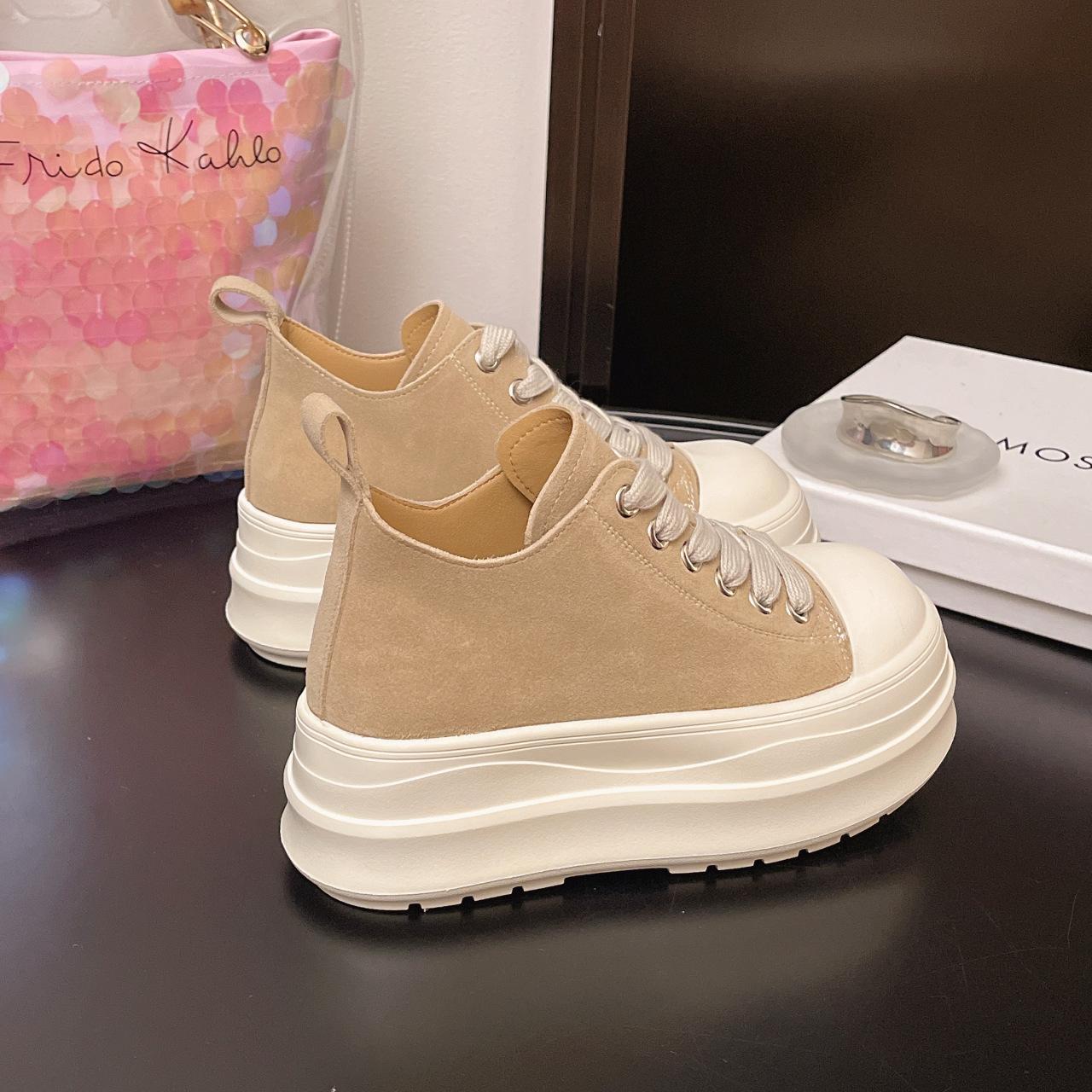 

Европейская станция большая голова платформа с высокой подошвой женские осенние 2025 новые повседневные универсальные туфли-маффины женские туфли 40 хаки