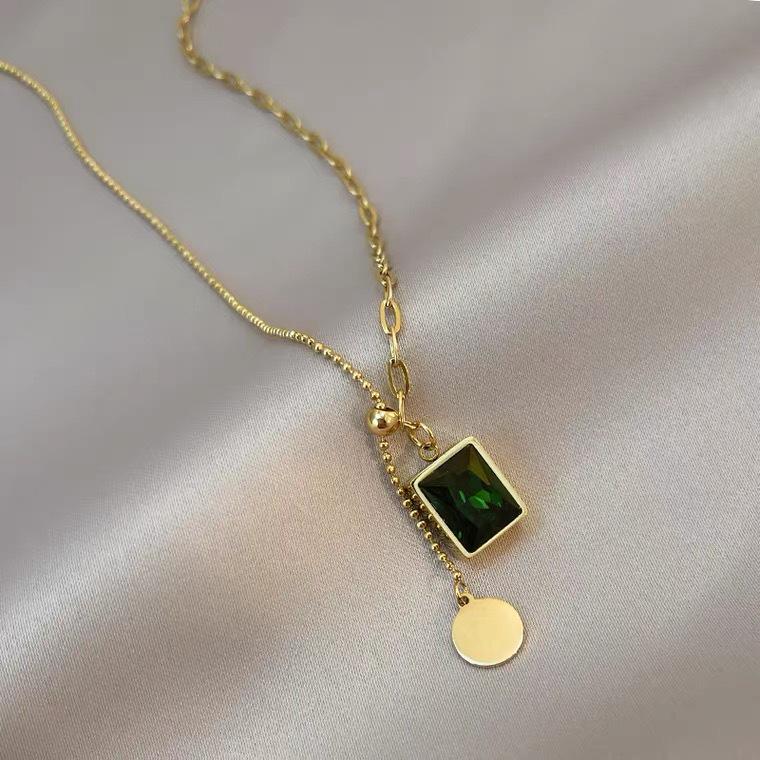 Emerald Retro Necklace: Trendy Adjustable Titanium Steel Clavicle Chain for Women