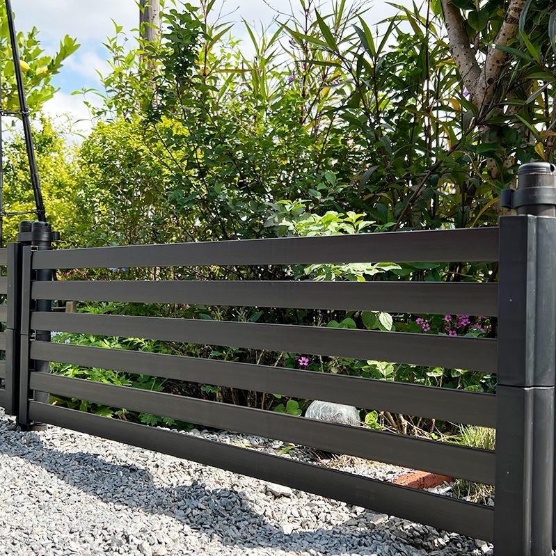 Outdoor Garden Courtyard Picket Fence & Climbing Frame