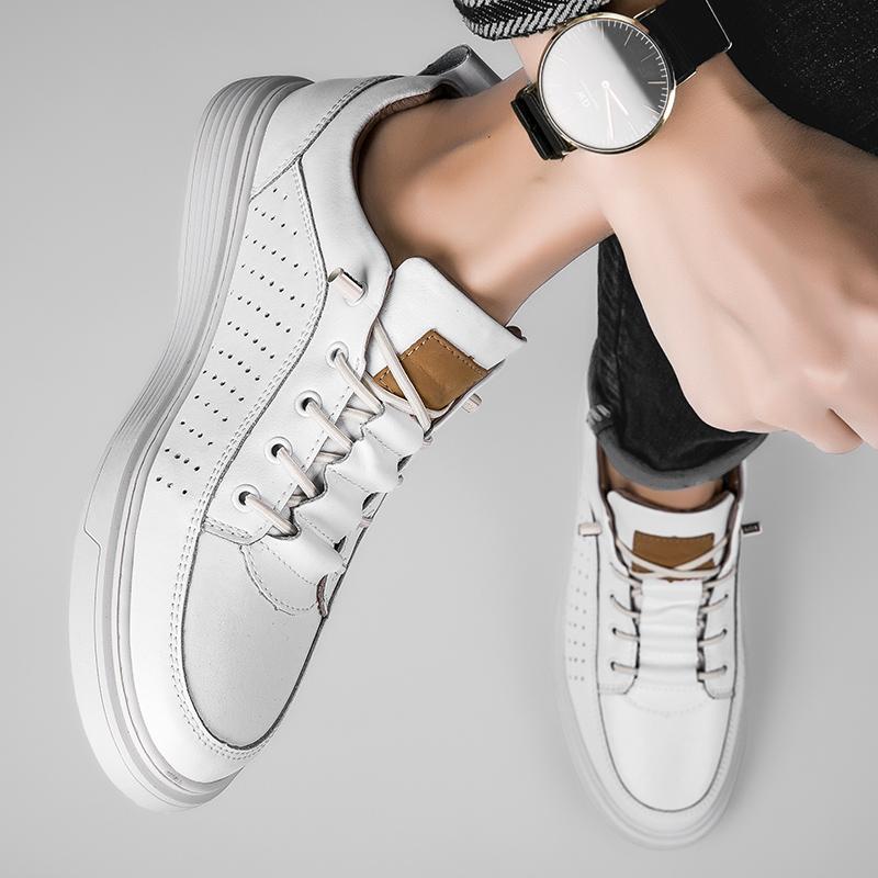 Nové jarní pánské kožené boty ležérní pohodlné boty módní tenisky pro vysoce kvalitní pánské venkovní šněrovací děrované plátěné boty