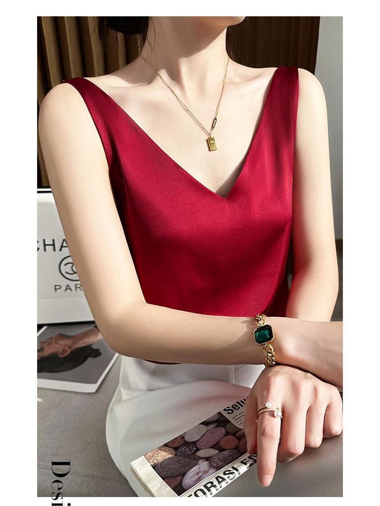 Ice Silk V-Neck Camisole for Women – Loose, Belly-Covering Satin Layer for Spring/Summer