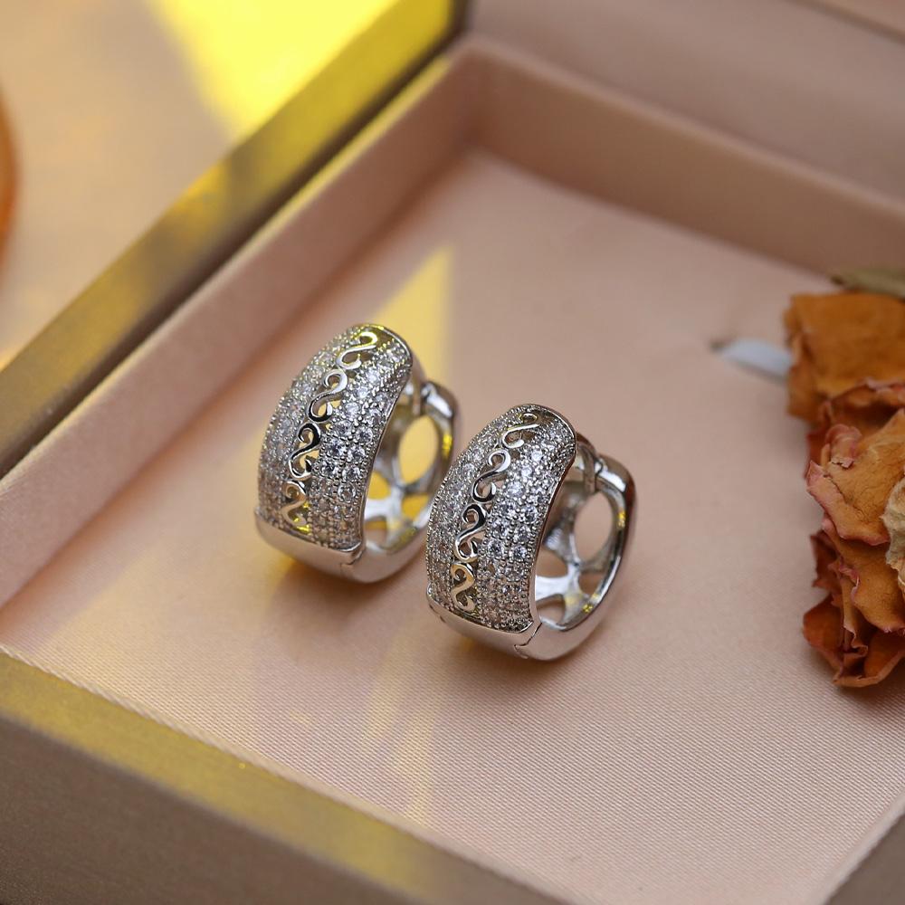 Hollow Geometry Round Earrings Fashion Cubic Zirconia Stud Earrings For Women Clip Earrings Party Jewelry