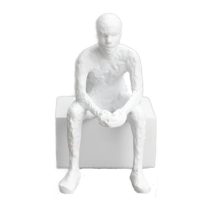 Creative White Resin Thinker Figure Sculpture Craft Desktop Decoration Abstract Art Figure Statue Indoor Aesthetic Decoration