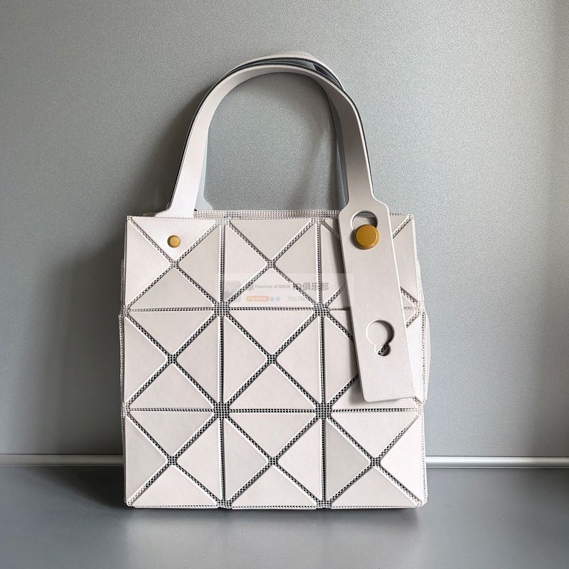 

2025 Japan Baobao Carat Color Nail Diamond Small Square Box March Portable Shoulder Tote Square Sling Bag Small size color nail milk tea