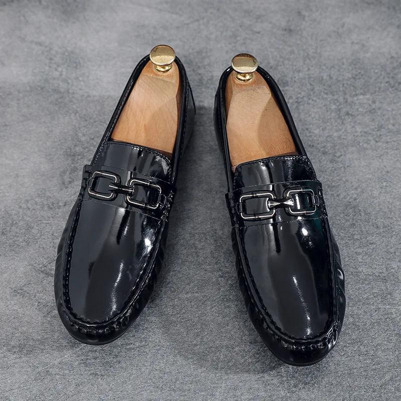 Fashion Men Patent Leather Loafers Casual Flats Driving Shoes Brand Designer Summer Autumn Man Moccasins Slip on Shoes Mocasines Hombre