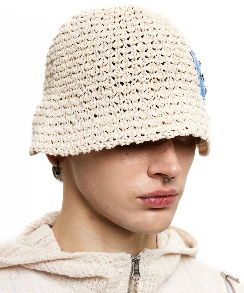 Aleseueseussi Rivet Patched Knit Bucket Hat - Ivory