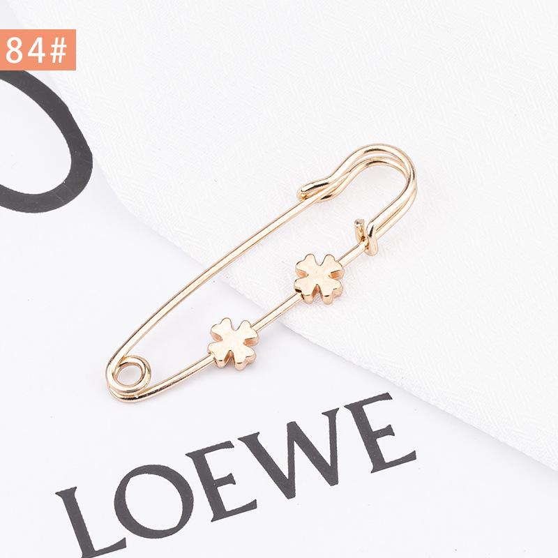 Pearl Anti-Exposure Brooch: Women's Waist-Cinching Pin & Clothing Decoration