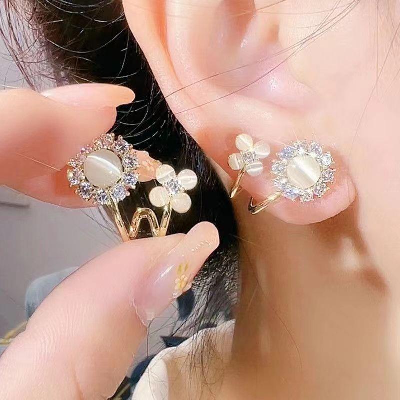 Elegant Cat's Eye Stone Flower Earrings: High-End S925 Silver Needle Studs, New Summer Niche Design