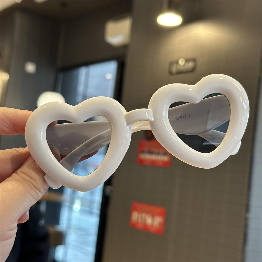 New Kids Sunglasses Baby Sunglasses Chubby Bread Heart-Shaped Sunglasses Adorable and Cool Stylish Photo Sunglasses UV400