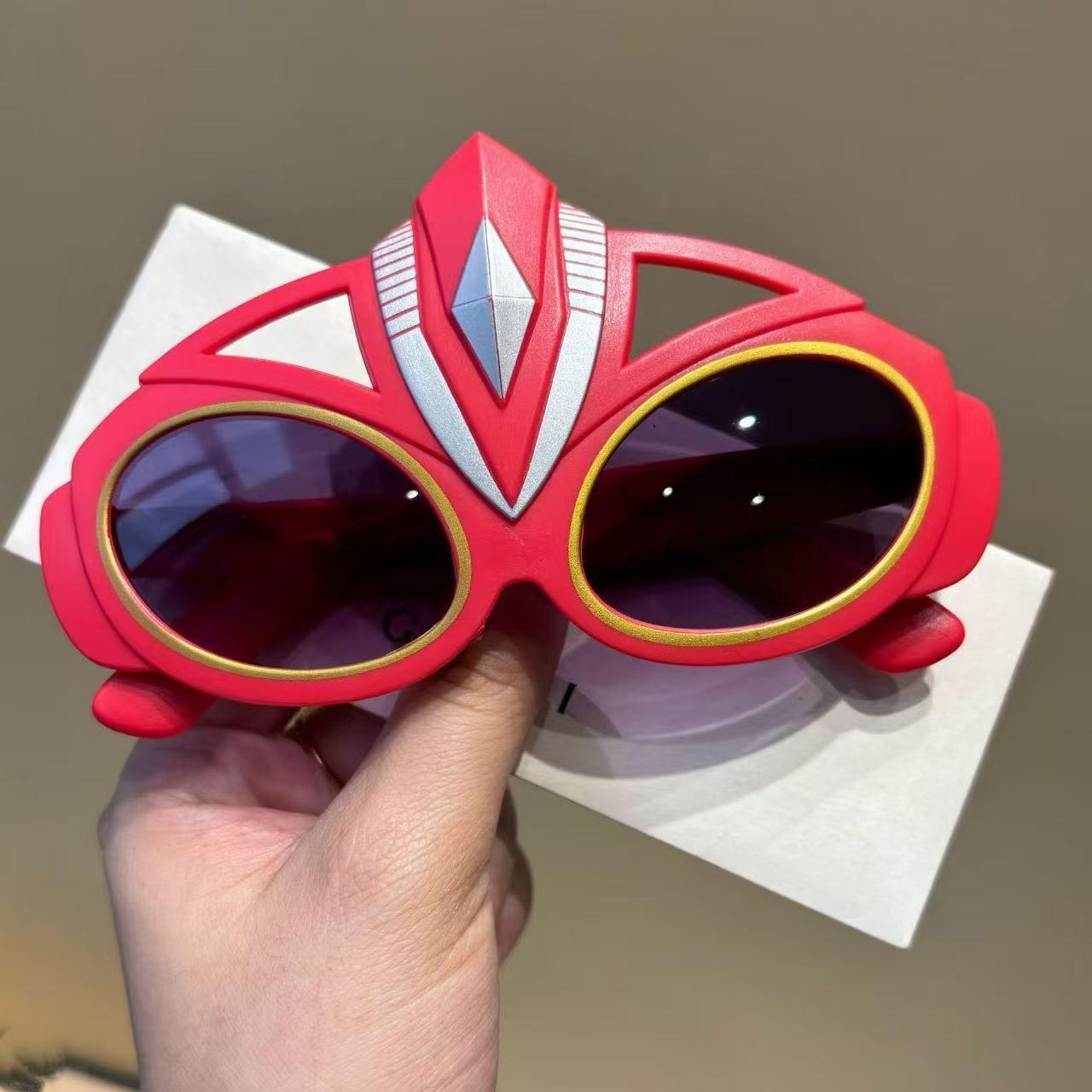 Korean Style Kids  Cute Cartoon Ultraman Sunglasses with Sun Protection