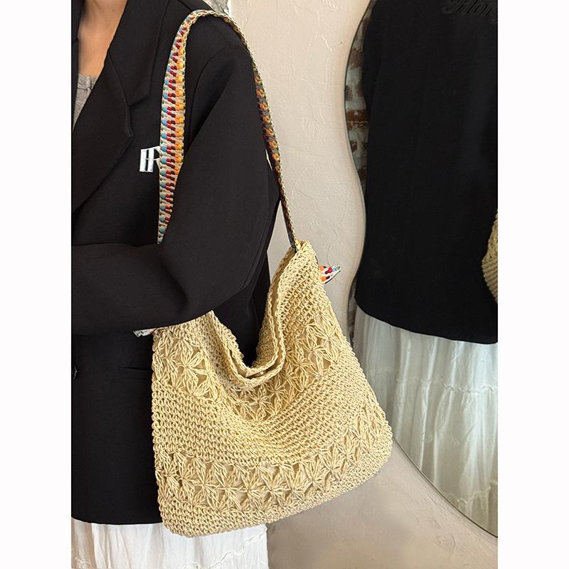 Large Capacity Hand-woven Bag Summer New Seaside Vacation Straw Bag Niche Commuter Shoulder Tote Bag
