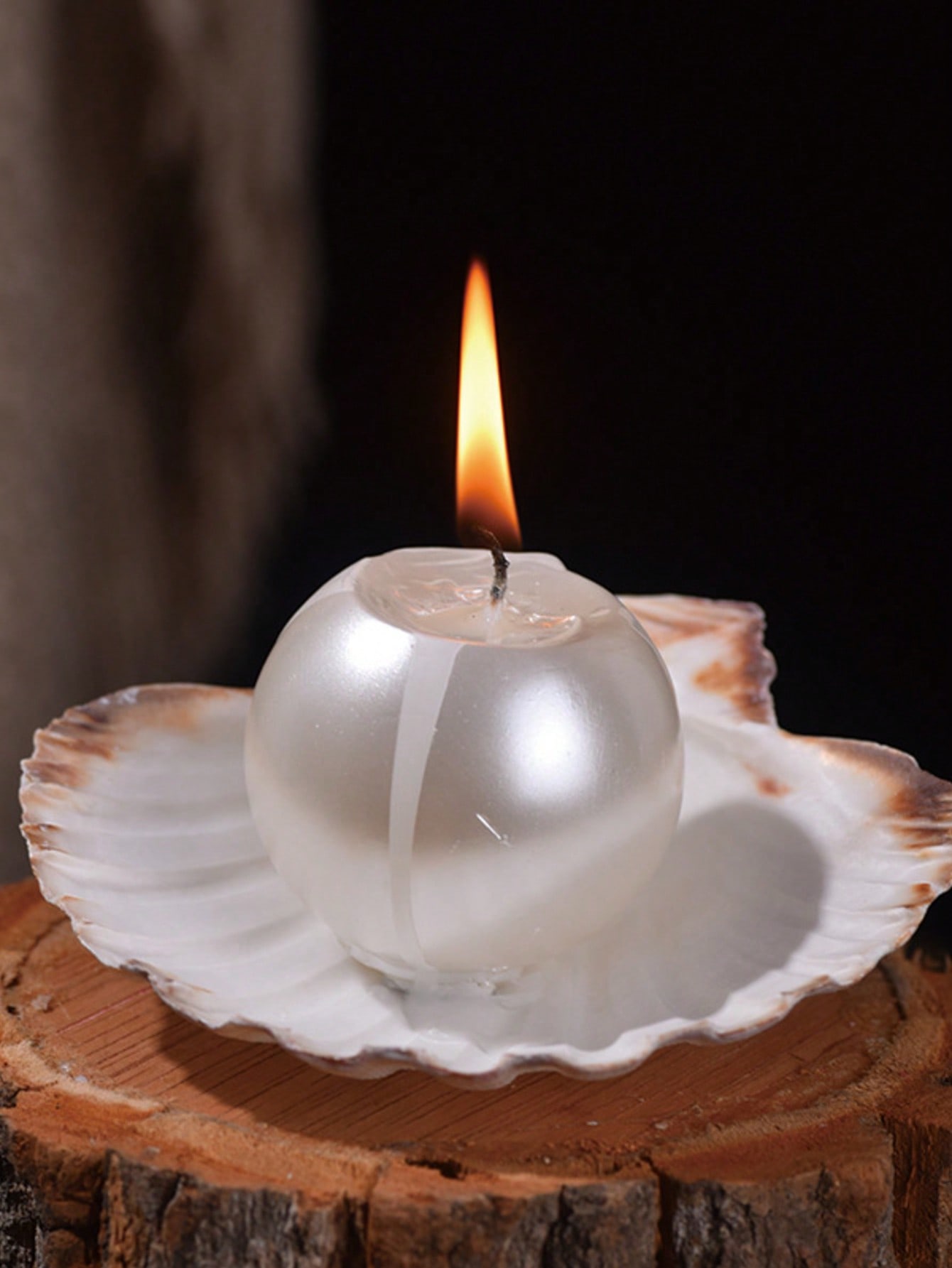Bursting with Oceanic Pearl & Shell Aroma Candles - Instagrammable High-End Fragrance Candles for Gifts