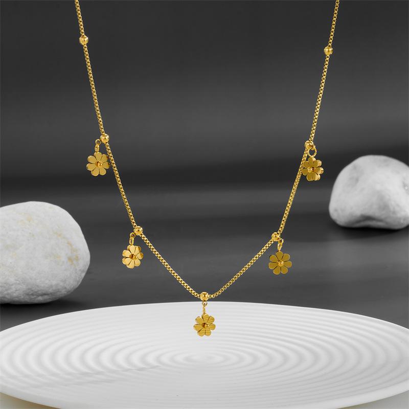 Gold-Plated Five-Petal Flower Pendant Necklace: Simple Titanium Steel Aesthetic for Women