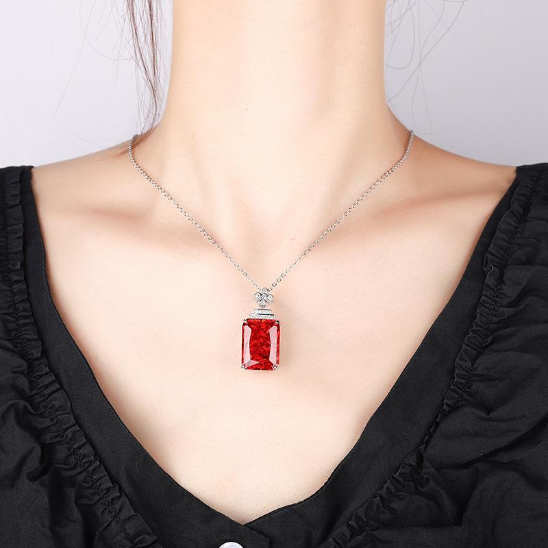 Bijoux Nid d'Oiseau Coupe Rétro Tempérament Pendentif Collier Pierre Principale 15 * 20