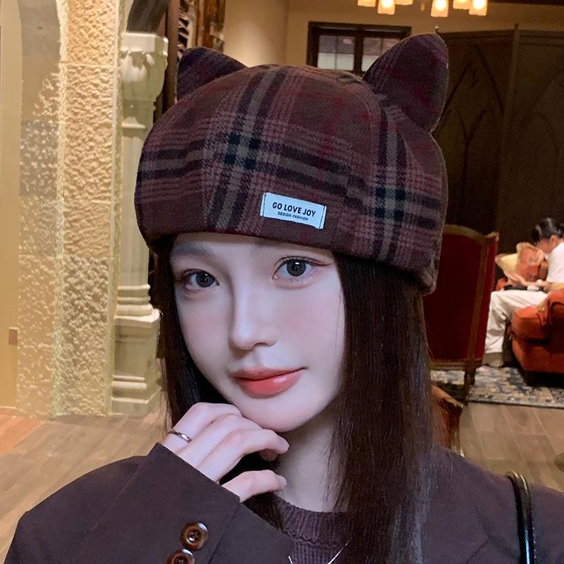 

Классический шерстяной берет в клетку с милыми кошачьими ушками - художественный стиль художника для осени/зимы