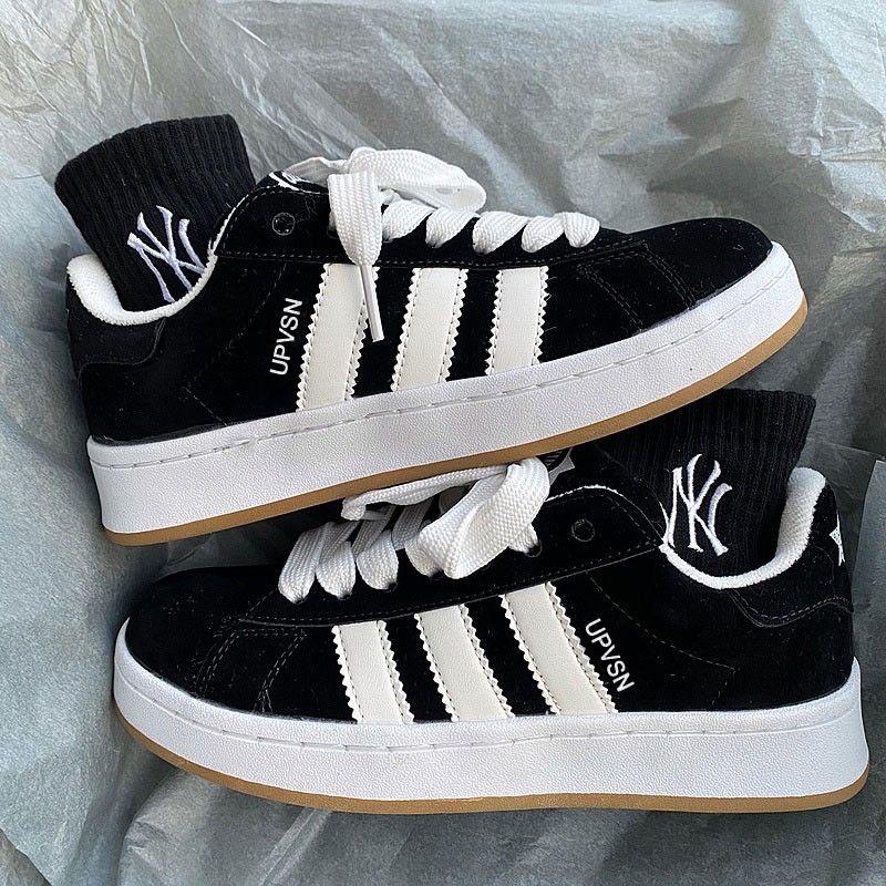 Trendy Men's Autumn Low-Top Casual Sneakers – Teen Versatile Three-Stripe German-Style Trainers with Thick Soles