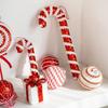 Kırmızı ve Beyaz Noel Süsü Seti: Toplar, Şeker Bastonları ve Lolipoplar