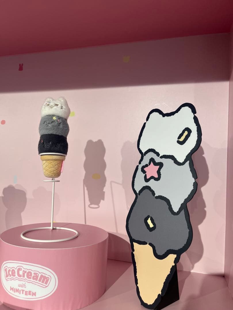 [USED] MINITEEN Pop-up Ice Cream Face Keyring Jun