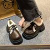 Britischer Stil kleine Lederschuhe Winter Plüsch Mützen Schuhe Neujahr Warm Plateau Baumwollschuhe Einzelne Schuhe