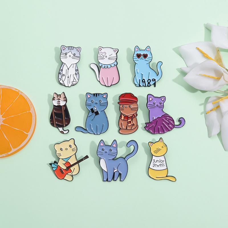 Cute Music Cat Enamel Pin Pop Music Albums 1989 Junior Jewels Cartoon Kitten Animal Brooch Lapel Badge Jewelry Gifts for Friends