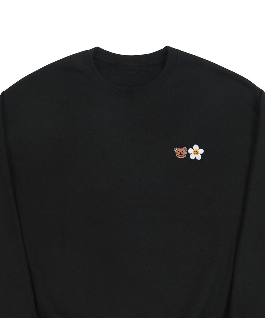 GRAVER [Unisex] Small Flower Bear Face Embroidered Smile Sweatshirt_Black