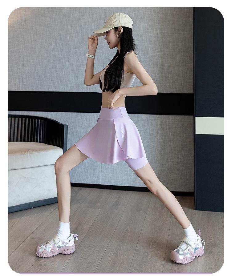 Women's Two-Piece Leggings with High-Waisted Skirt - Anti-Exposure, Color Block Yoga Shark Design