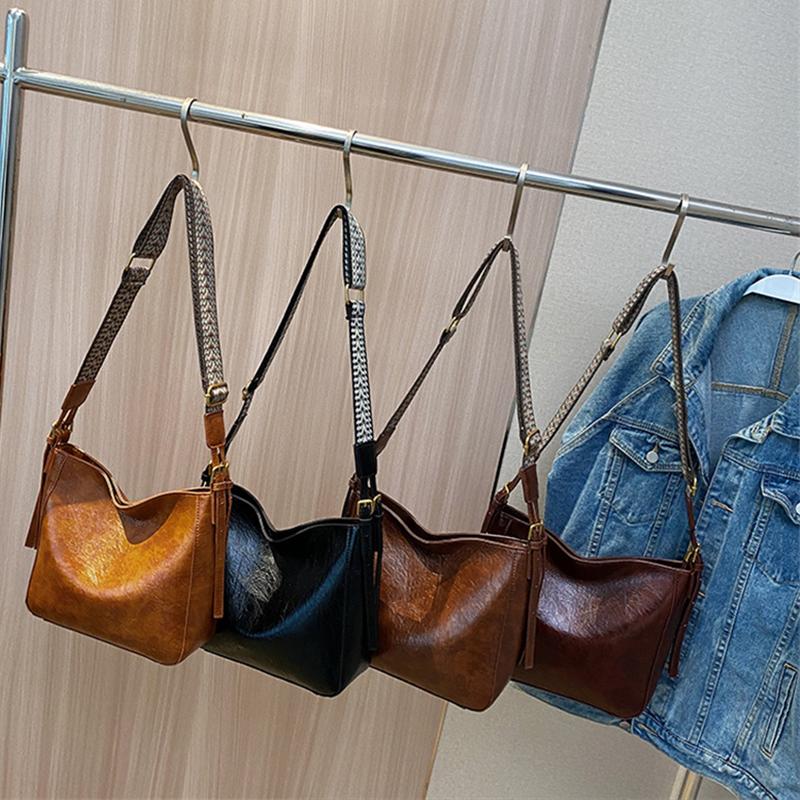 Solid Color PU Leather Women's Fashion Shoulder Bag for Ladies Simple Luxury Large Capacity Casual Bag