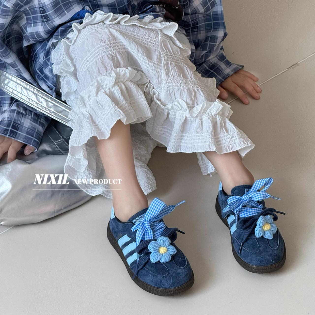 

Корейская детская повседневная обувь Модная ретро спортивная обувь Шнуровка Жемчужный бант Немецкая тренировочная обувь 23