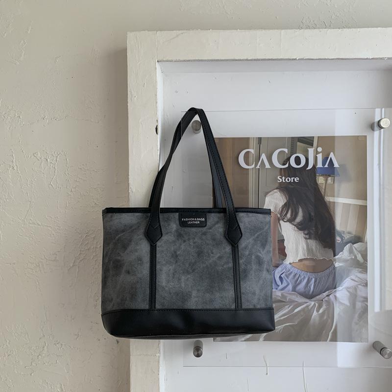 

Retro fashion high-end texture versatile armpit bag women s commuting personality leisure explosion shopping shoulder bag чёрный