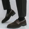 Modische Herrenschuhe aus Kuhveloursleder Bequeme und lässige Herren-Slipper aus Leder Markenschuhe für Business Elegant Low Top Slipper
