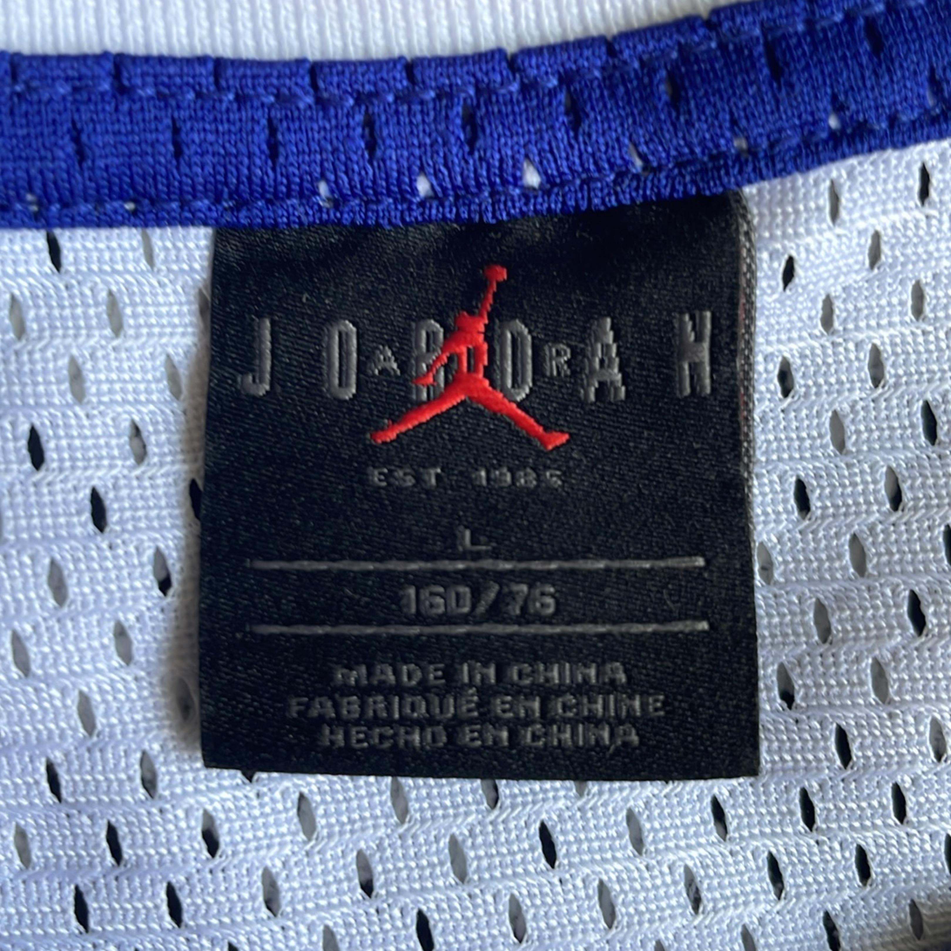 

Jordan Топ без рукавов с круглым вырезом, с принтом букв и цифр, детский, белый, DX8391-100 XL