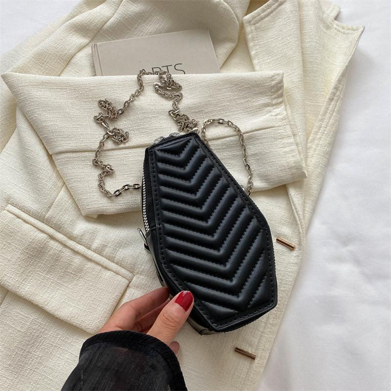 Chic Medium Sized Pu Shoulder Bag With Elegant Chain For Everyday Use чёрный